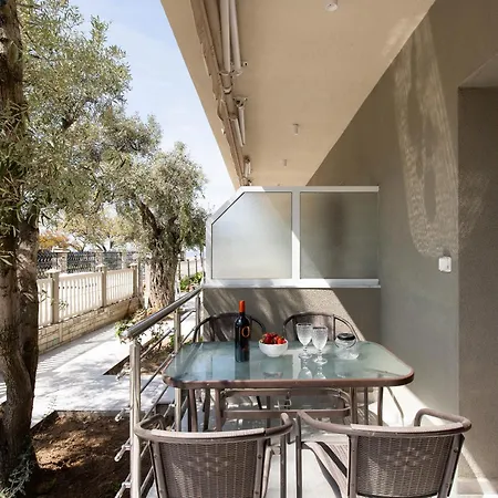 بيت ضيافة Olivento Front بوتوس