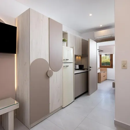 Olivento Front 3* بوتوس