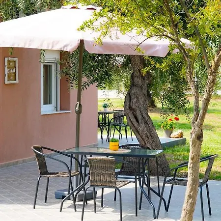 Olivento Beach Front Suites *