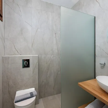 Olivento Beach Front Suites Guest house Potos