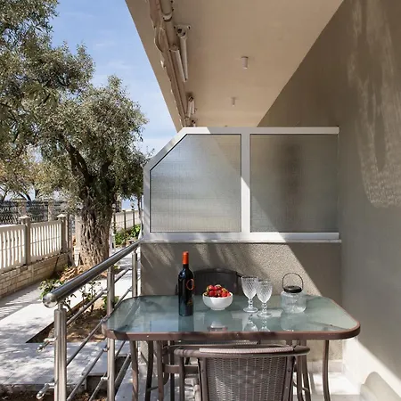 Olivento Beach Front Suites *