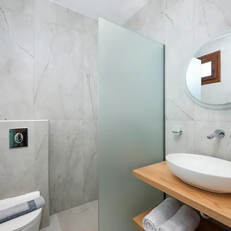 Olivento Beach Front Suites