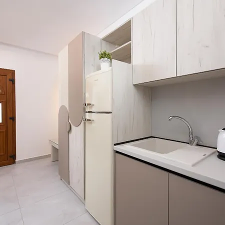 Olivento Beach Front Suites *